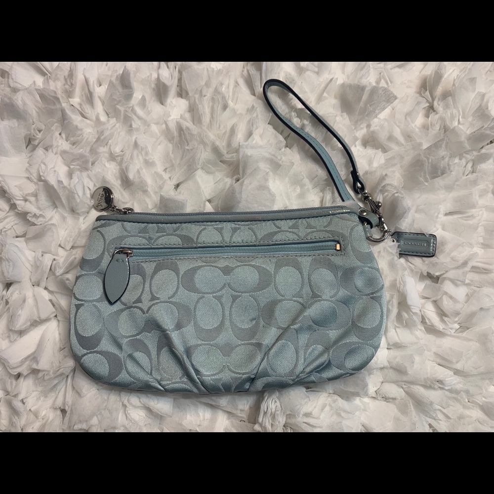 Coach - Picture 2 of 14